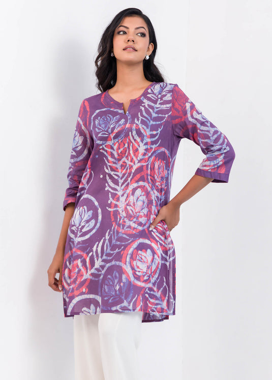 Floral detailed short batik kurtha top