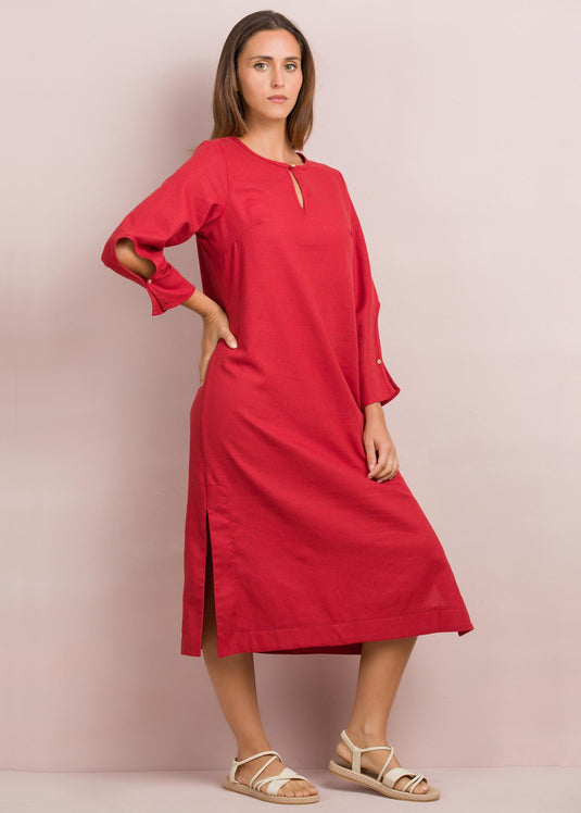 Round neck dress with sleeve cut-out