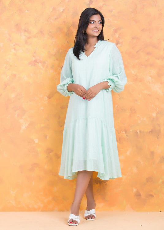 Neck pleated long sleeve midi dress