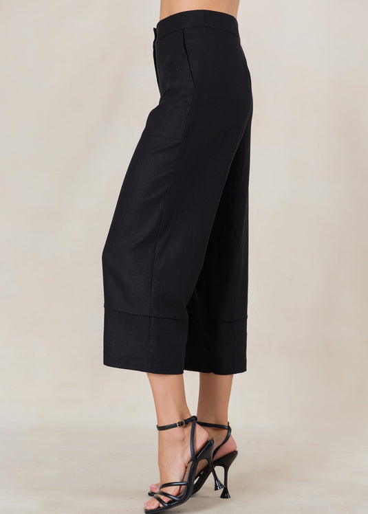 Pin tuck detailed linen pant