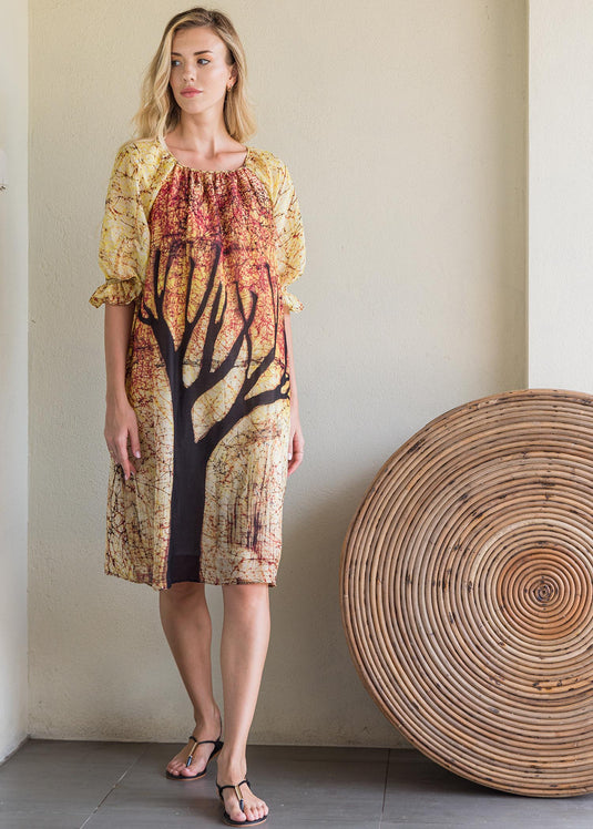 Puff sleeved straight batik dress