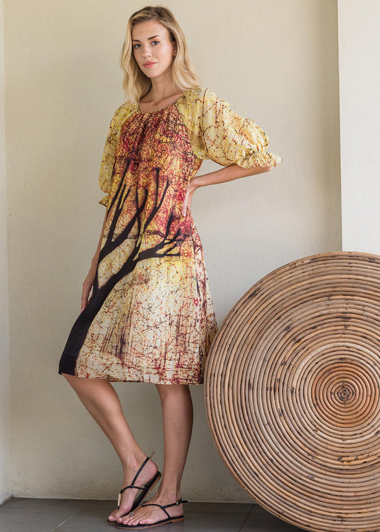 Puff sleeved straight batik dress