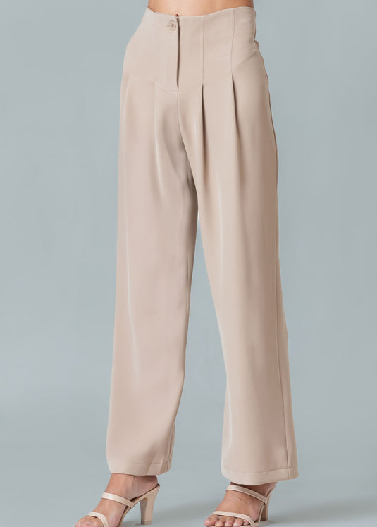 Wide leg pant with pleat detail