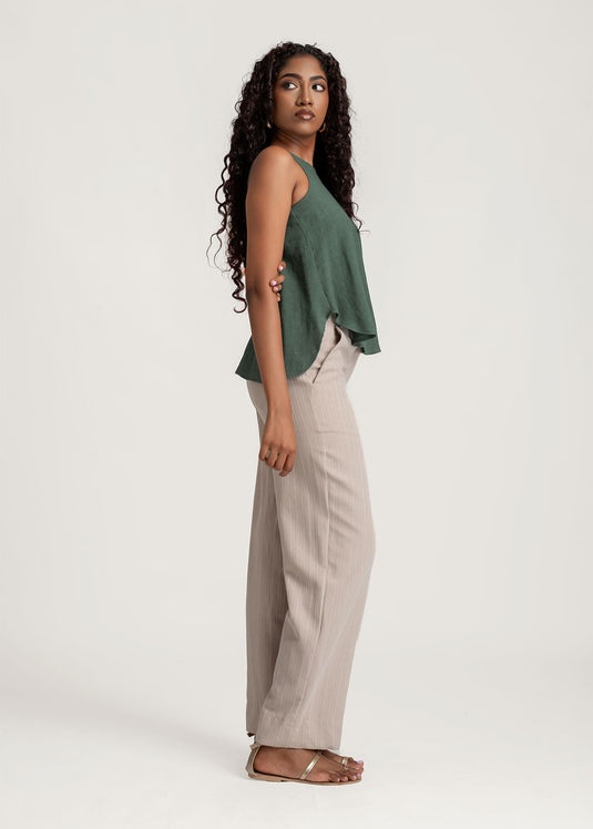 Sleeveless Curve Hem Crop Top