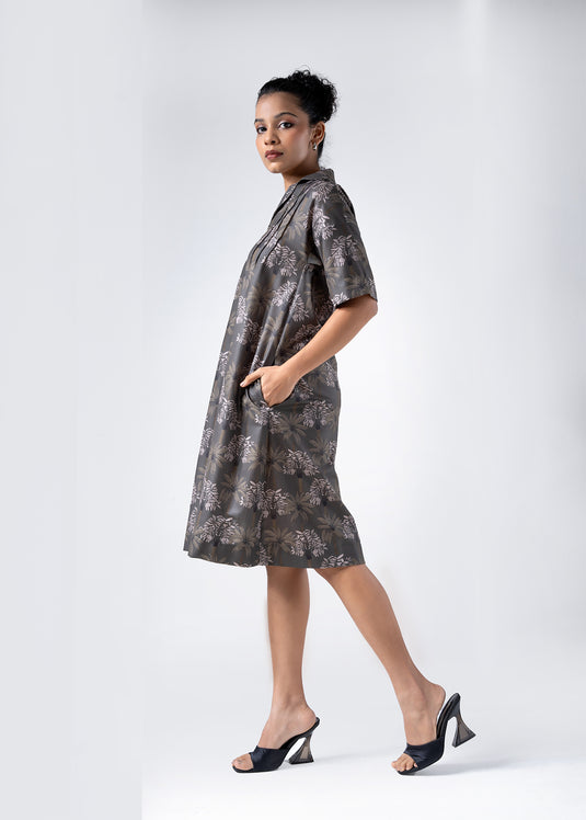 Pintuck Detailed Drop Shoulder Printed Dress