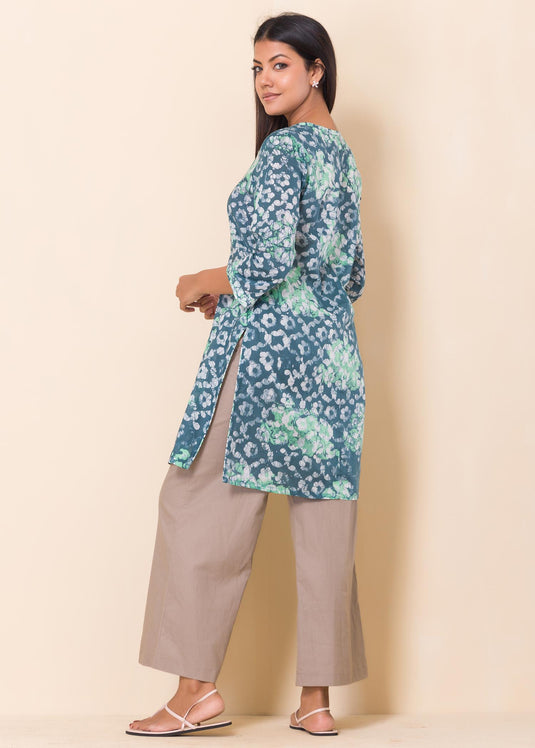 Batik Cloudy Floral Detailed Kurtha Top