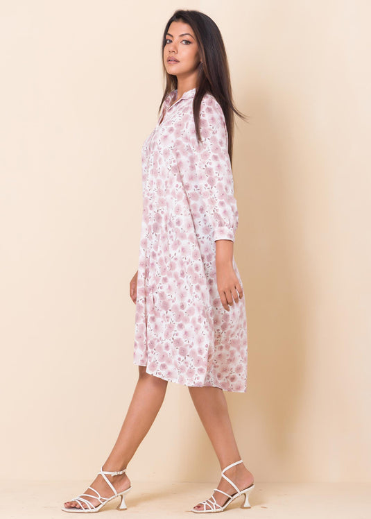 Printed volumy dress with collar