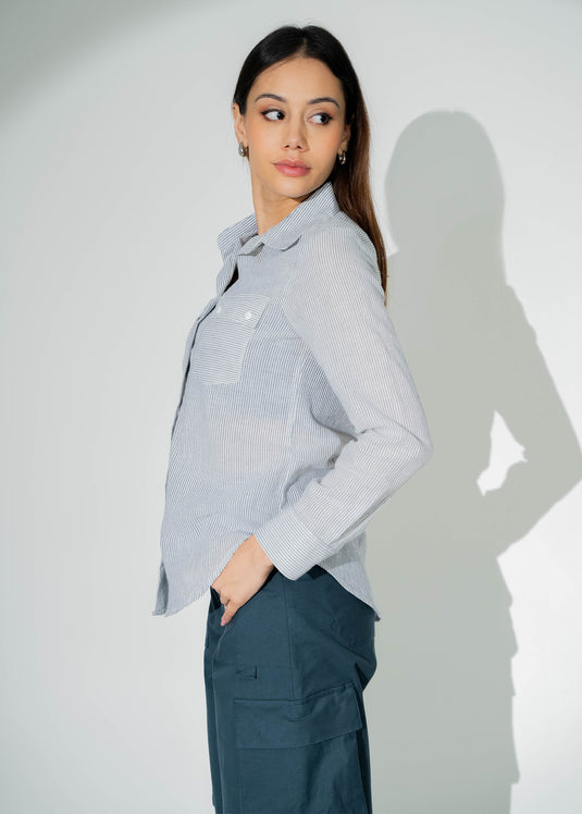 Basic button down shirt with front pockets