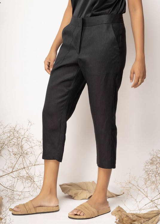 Front Pocket Detailed Pant