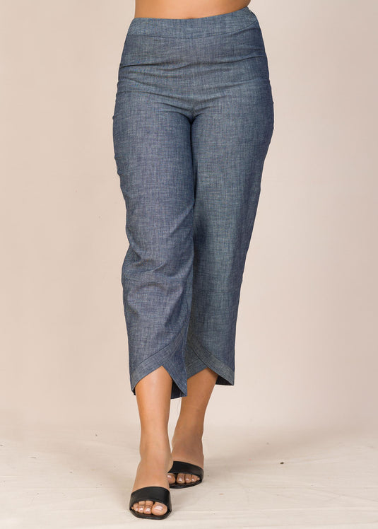 Cross Flap Detailed Cropped Pant